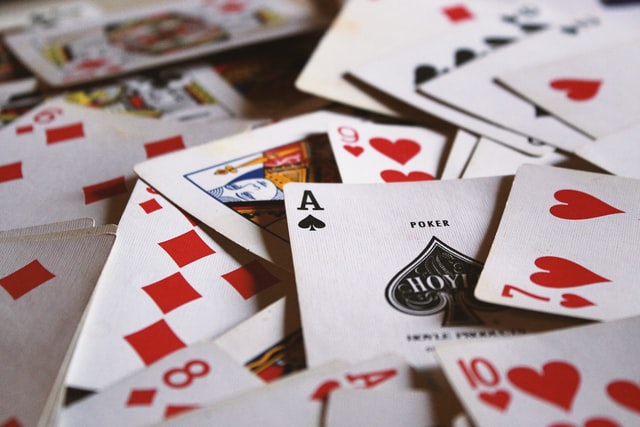 How To Play Solitaire Card Games With Real Cards Thexboxhub