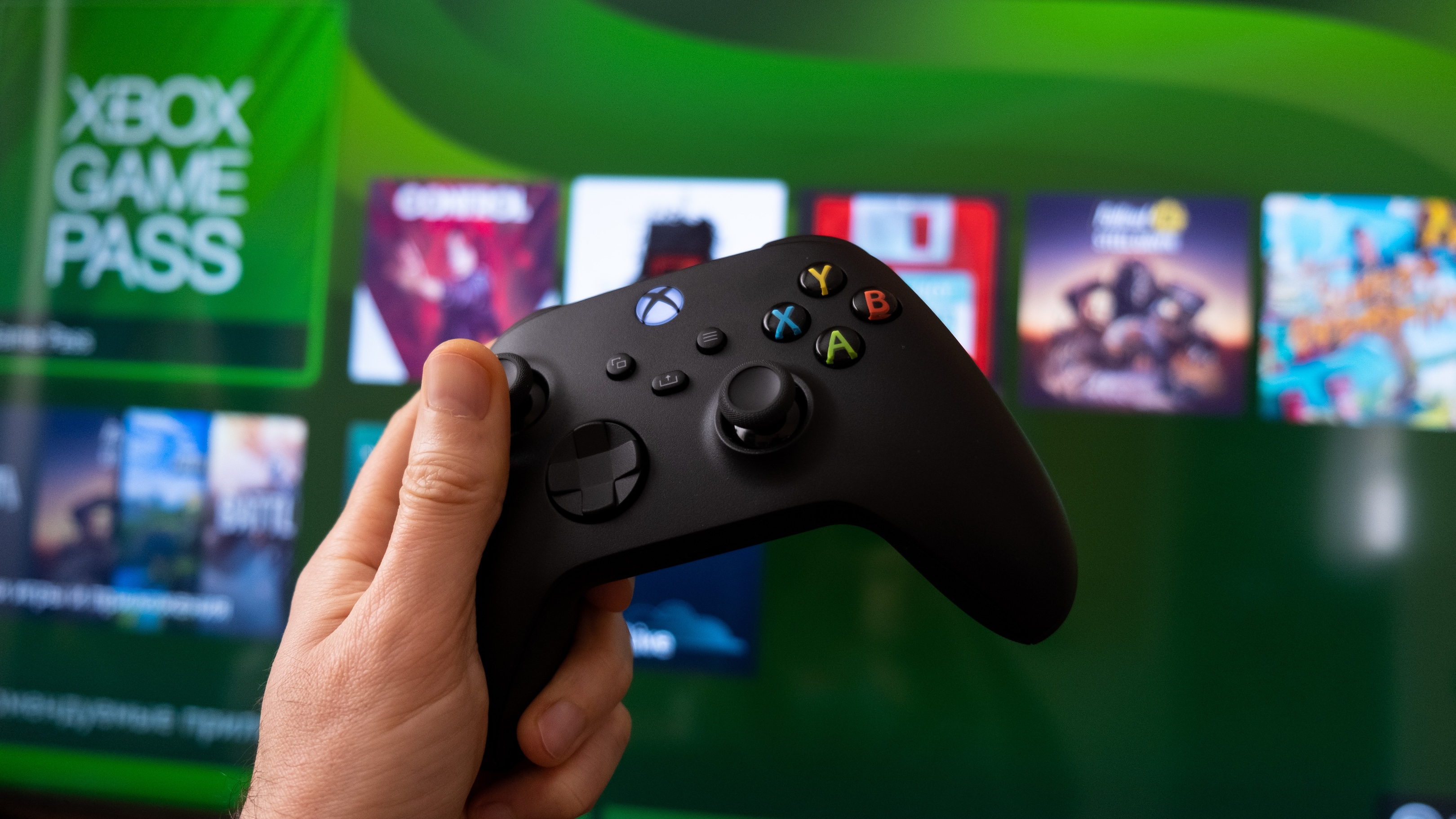 From Couch Co-op to Online Raids: The Core Subscription for Xbox Casuals and Hardcores